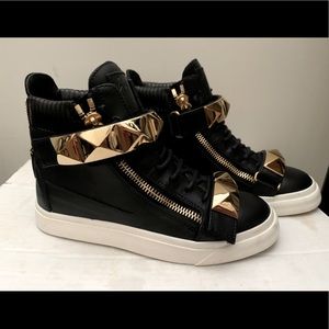 Giuseppe Zanotti women’s size 6 sneakers